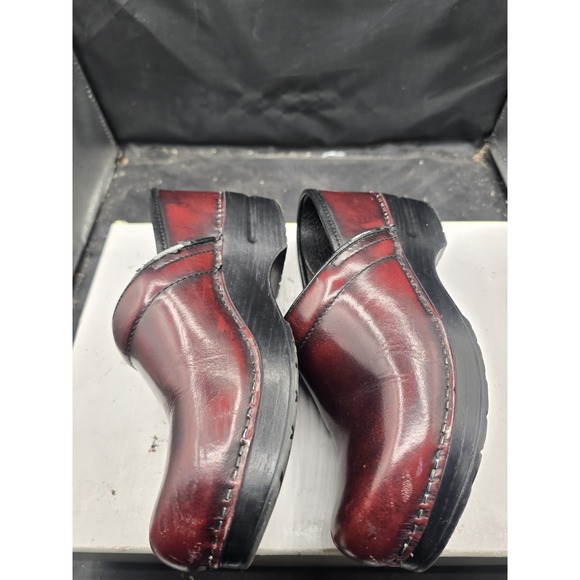 Women Dansko Clogs - Picture 2 of 6